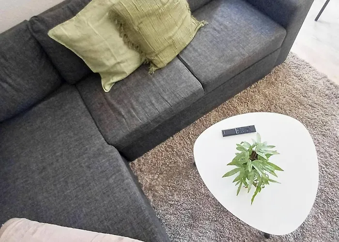 Cozy 1 Bedroom B
